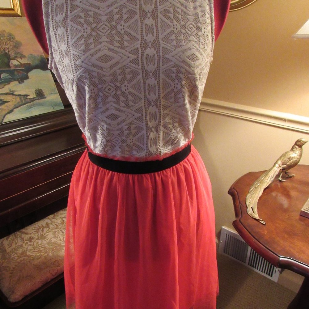 WOMENS DRESS  SPEECHLESS   SLEVELESS SHORT SIZE 5
